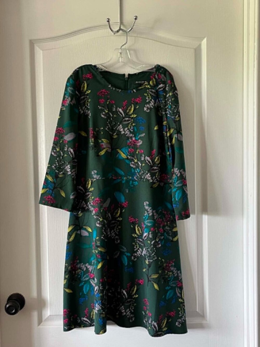 Banana Republic Green Floral Print Dress Three Quarter Length Sleeves size 6